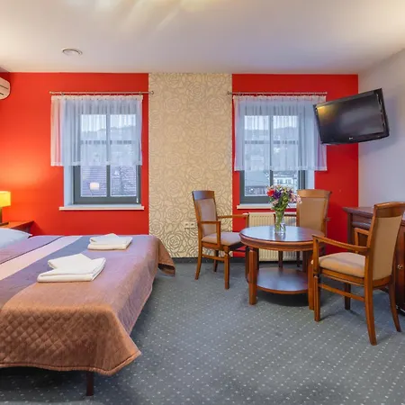 Przy Glownym Deptaku *